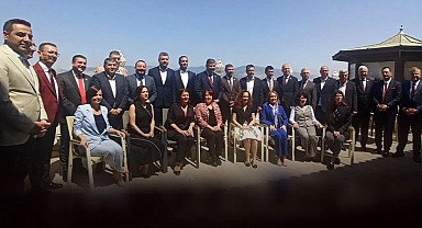 İzmir'de Belediye Başkanlarıyla Uyum Toplantısı | Mali Yapı ve Sorunlar Ele Alındı