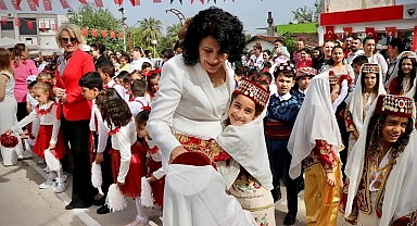 Kınık'ta Coşkulu 23 Nisan kutlamaları!