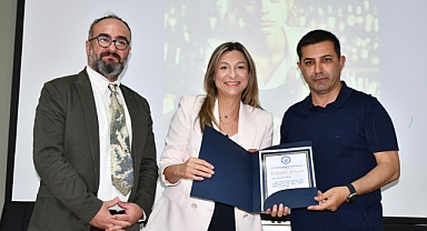 KUŞADASI’NDA TURİZM HAFTASI ‘KADIN İSTİHDAMI’ KONULU PANEL İLE BAŞLADI