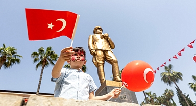 SEÇER, CHP MERSİN İL BAŞKANLIĞI’NIN 23 NİSAN KUTLAMA PROGRAMINA KATILDI