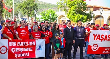 Çeşme'de emekçiler 1 Mayıs'ı meydanlarda kutladı