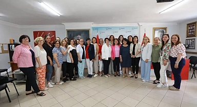 CHP EFES SELÇUK KADIN KOLLARINDA KÖKLÜ DEĞİŞİM
