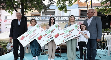EMİRALEM ÇİLEĞİ, YÜZ BİNLERİ MENEMEN'DE BULUŞTURDU