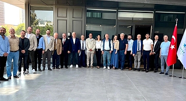İZVAK’ta Yeni Yönetim Görev Bölümü Yaptı