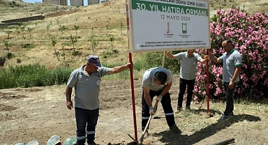 Karşıyaka’ya bin fidanlık hatıra ormanı hediye!