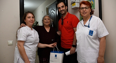 KUŞADASI BELEDİYESİ’NDEN ERKEN ANNELER GÜNÜ SÜRPRİZİ
