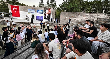 BAŞKENT GENÇLİĞİ, HASANOĞLAN KÖY ENSTİTÜSÜ’NDE BULUŞTU