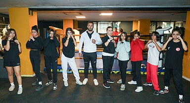 BUCA BELEDİYESİ’NDEN KADINLAR İÇIN ÜCRETSIZ SAVUNMA DERSLERI