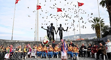 KUŞADASI’NDA ‘3 ARALIKK DÜNYA ENGELLİLER GÜNÜ’ KUTLANDI