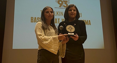 Serbest Gazeteci Kazım Kızıl'a Halkevleri'nden Anlamlı Bir Ödül