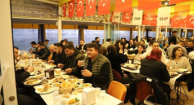 CHP Alaşehir Gençlik Kolları İftar Verdi