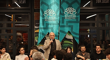 Nilüfer Belediye Başkanı Özdemir Üniversite Öğrencileriyle Sahurda Buluştu