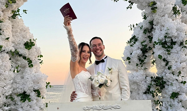 Boğaz'da Aile Mutluluğu:Selin &amp; Hakan Evlendi