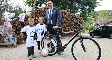 NİLÜFER BELEDİYESİ’NDEN MİNİK HAMZA’YA BİSİKLET SÜRPRİZİ