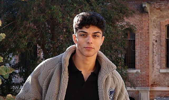 EMRE ÇETİNBAŞ Modelliğe atılan ilk adım