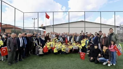 Başkan Balaban'ın Çocuklarla Diyaloğu Fenerbahçe Taraftarlarını Seyitli'ye Getirdi