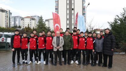 Başkan Şadi Özdemir’e Kızılcıklı’da çocuklardan kaykay park talebi geldi