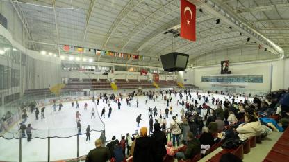 Karne sevinci buzda yaşandı