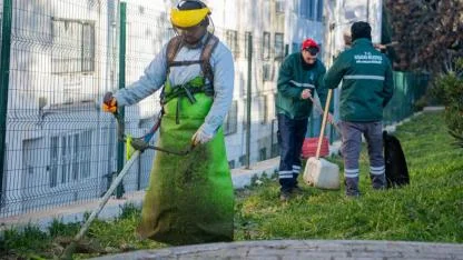 KUŞADASI BELEDİYESİ’NDEN BAKIM HAMLESİ: UZUN SÜREDİR İHMAL EDİLEN PARKLAR YENİLENİYOR