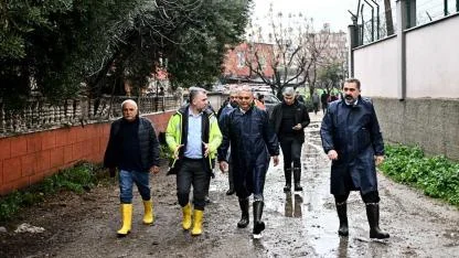 Sel baskınından zarar gören evlere Başkan Uysal’dan ziyaret