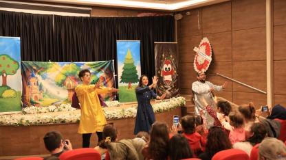 BAŞKAN YETİŞKİN, ARA TATİLDE ÇOCUKLARI TİYATROYLA BULUŞTURUYOR