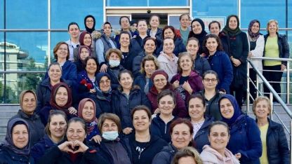 Yunusemre Belediyesi Kadınlara Yönelik Yüzme Kurslarını Sürdürüyor