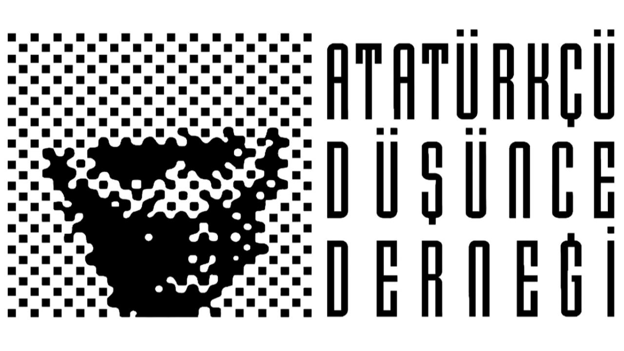 Burası Foça! Bayanlar Baylar, Kendinize Gelin!