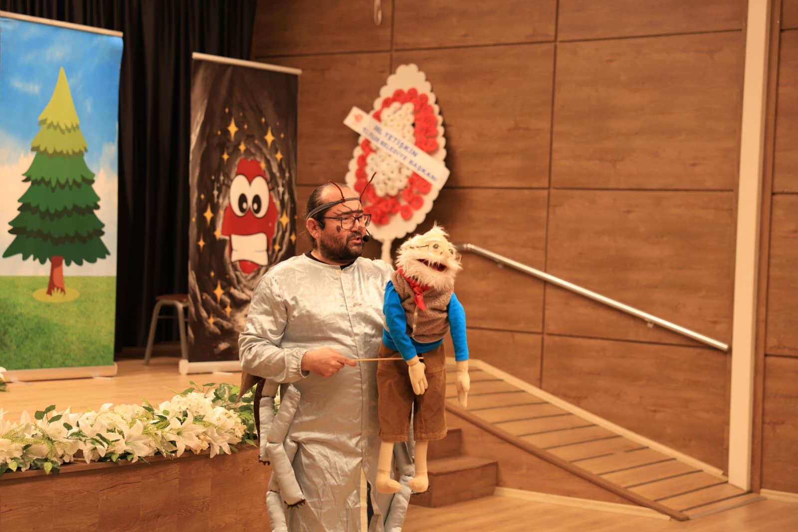 YETİŞKİN, ARA TATİLDE ÇOCUKLARI TİYATROYLA BULUŞTURUYOR