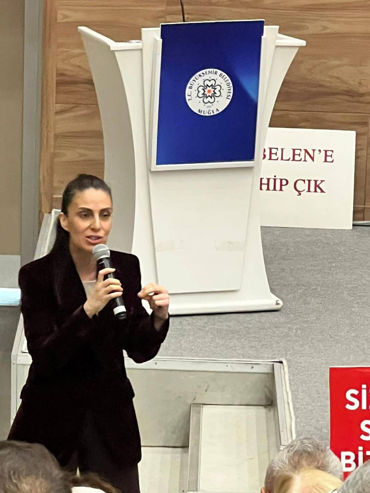 AKBELEN İSYANDA: SUYU VE ZEYTİNİ KÖMÜRE KURBAN ETMEYECEĞİZ
