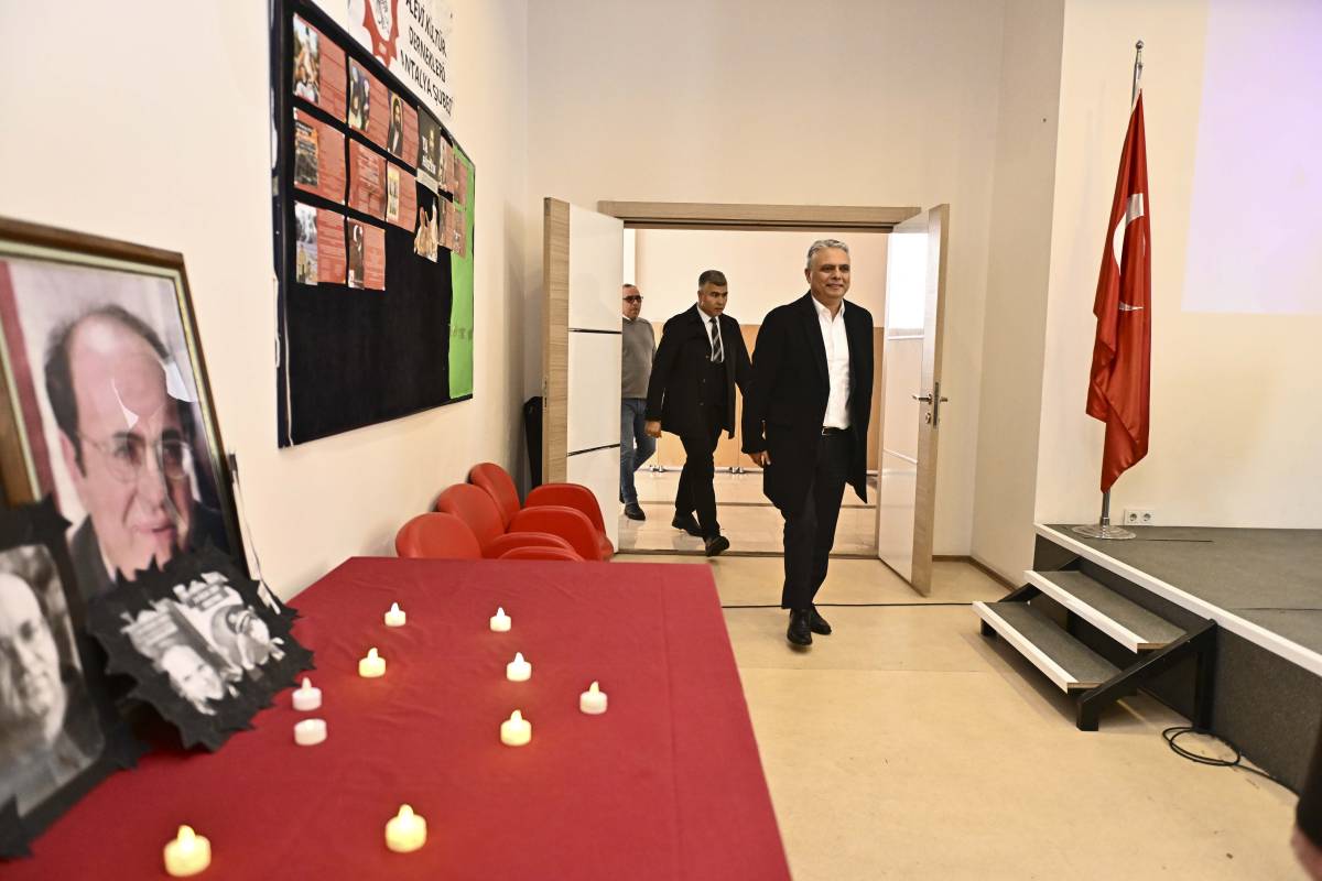 Başkan Ümit Uysal: “Uğur Mumcu Cumhuriyet’tir”