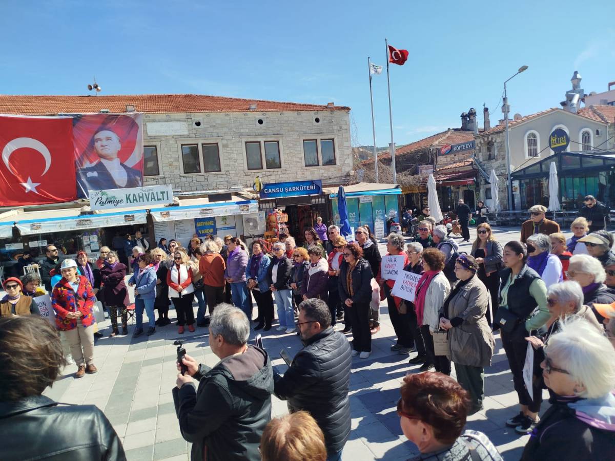 FOÇA’DA ÜSLUP KRİZİ ;  İLÇE BAŞKANINA AZAR, 8 MART’TA POLEMİK