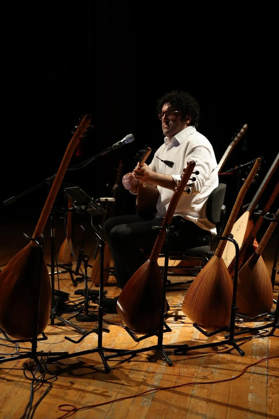 Erdem Şimşek dinleyenleri büyüledi: Saznâme konseri İzmir'de büyük ilgi gördü