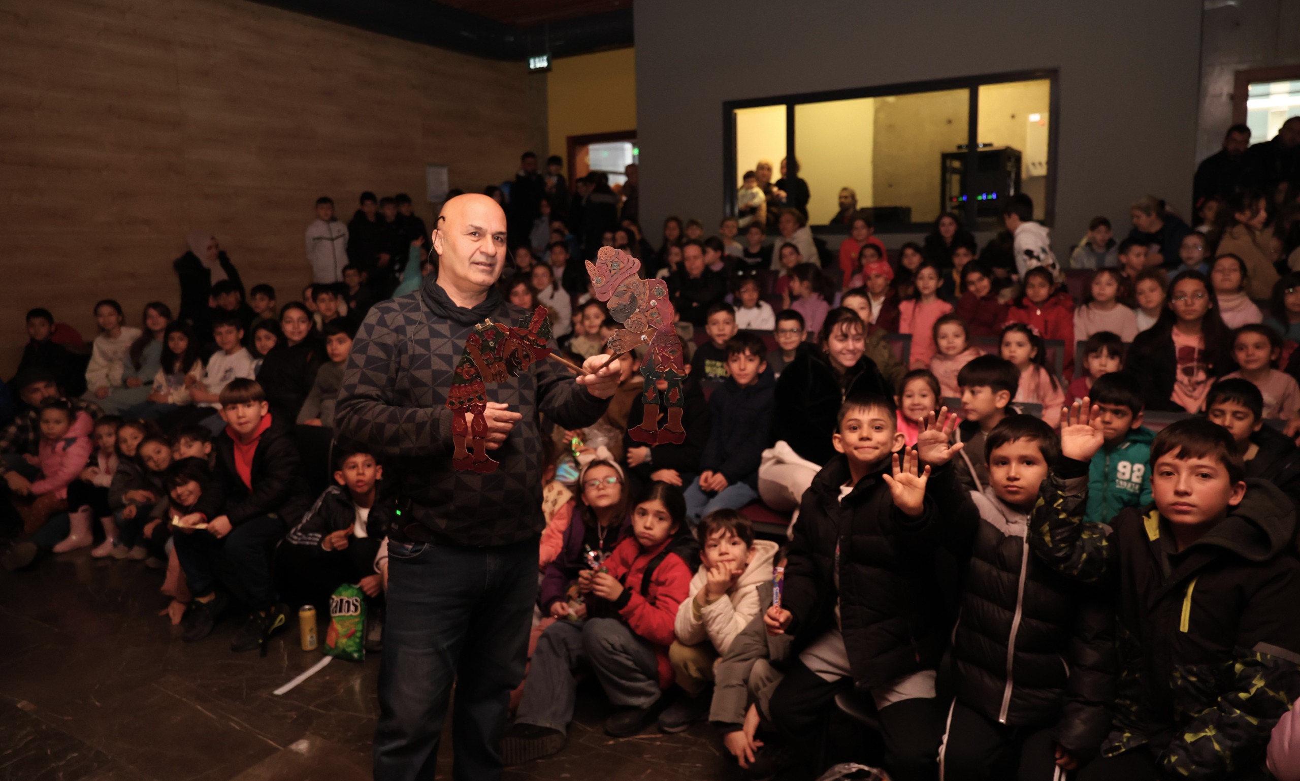 Bursa’nın Yüzlerce Yıllık Simgeleri Osmangazi’de Perdeye Yansıdı