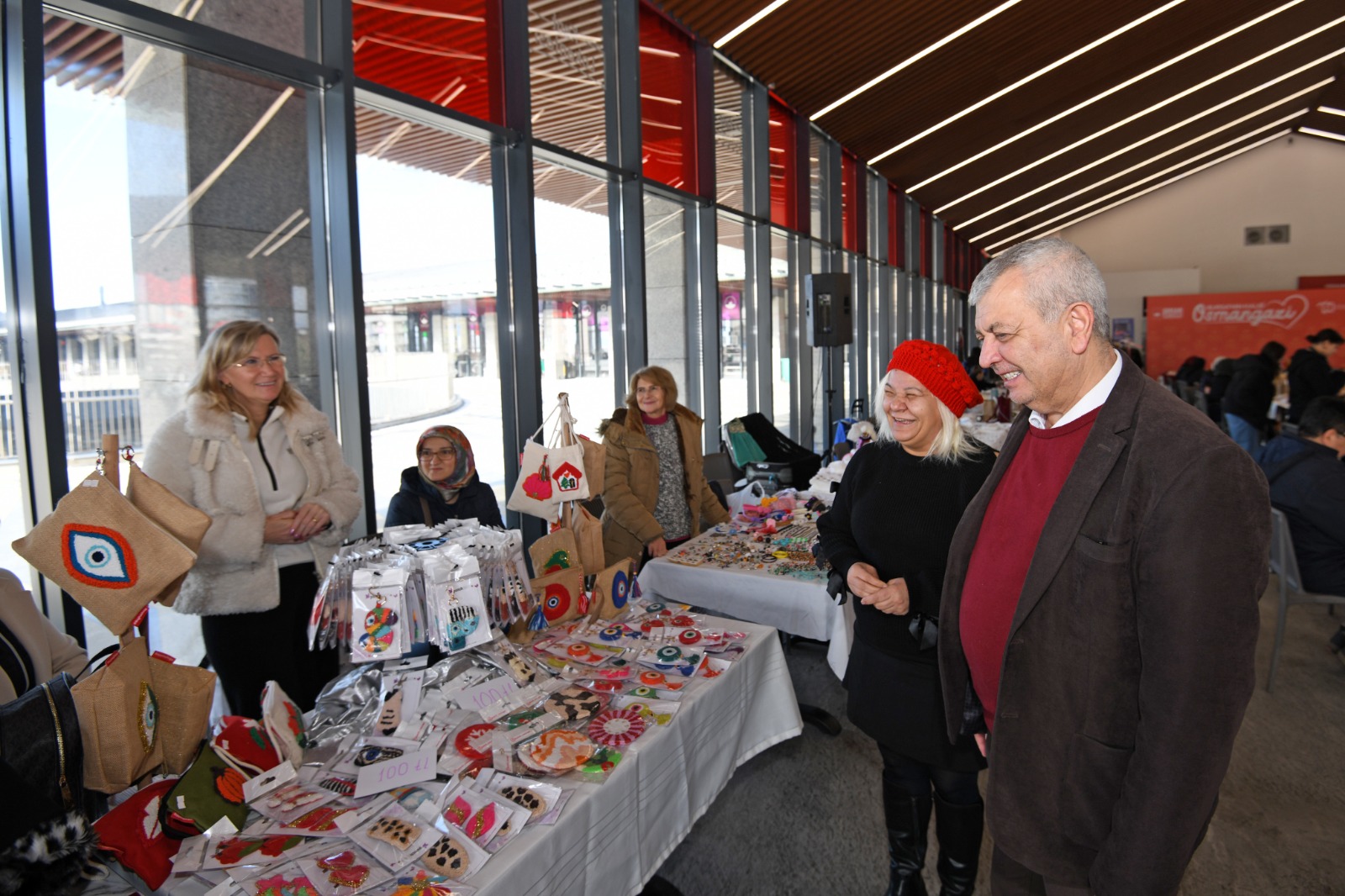 Girişimci Kadınların El Emeği Osmangazi Meydanı’nda Buluştu